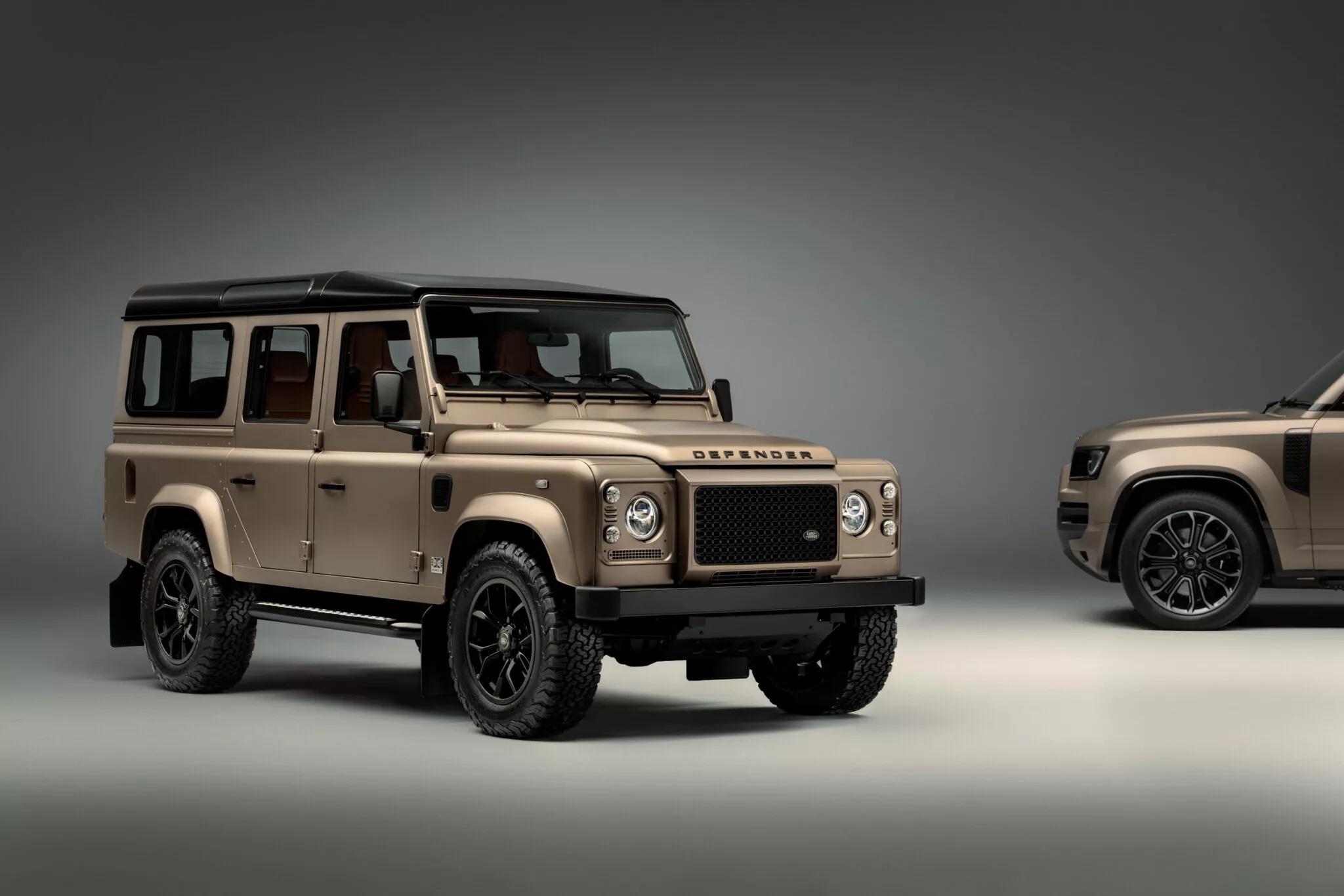 Новости: Представлено класичний позашляховик Land Rover Defender Octa на 400 сил