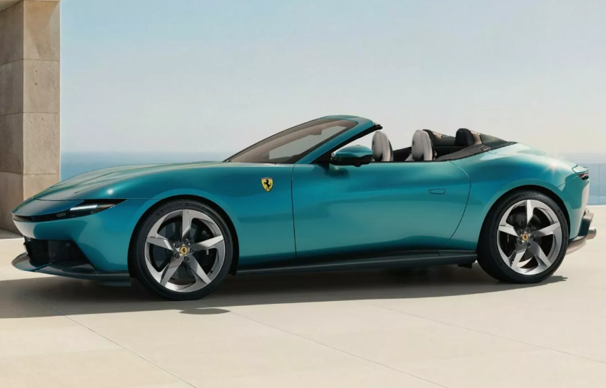 Новинки: Ferrari представила новий кабріолет Amalfi Spider з V8